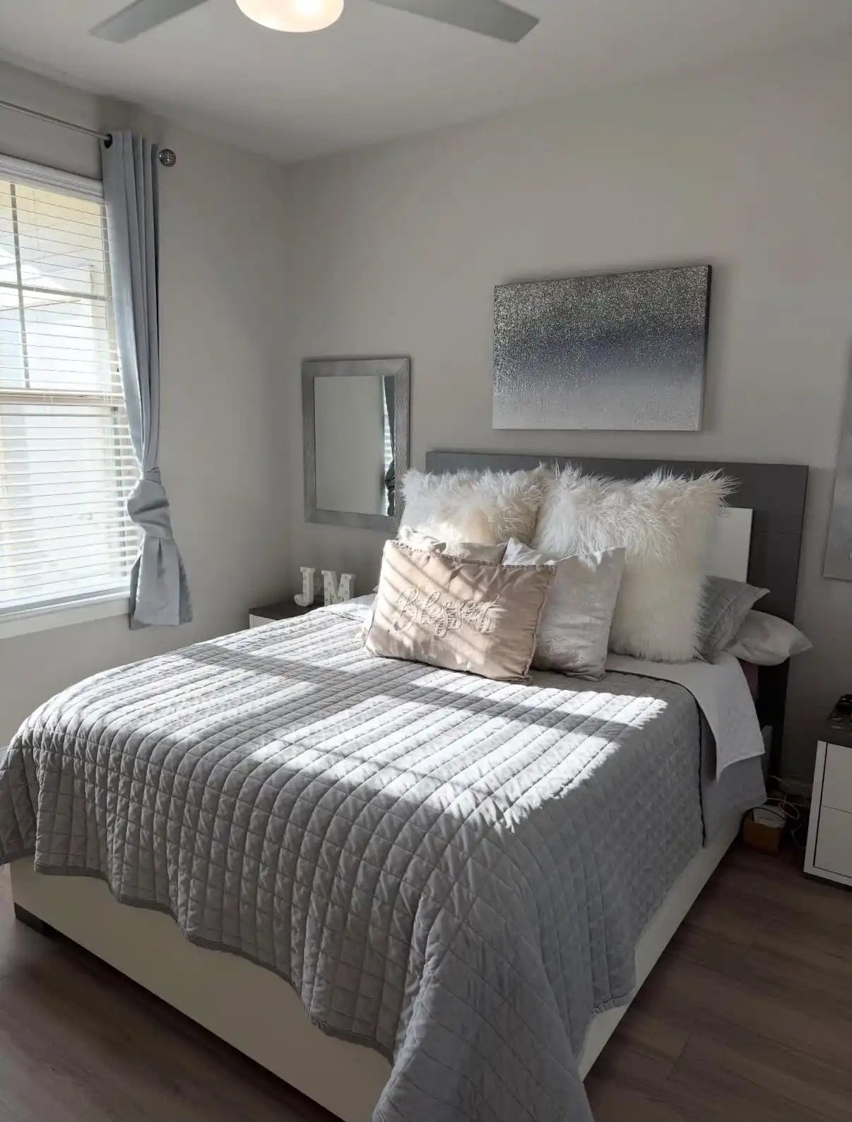 Living area after professional cleaning